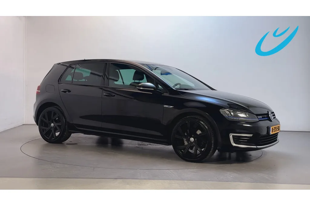 Volkswagen Golf (2015) — foto 1