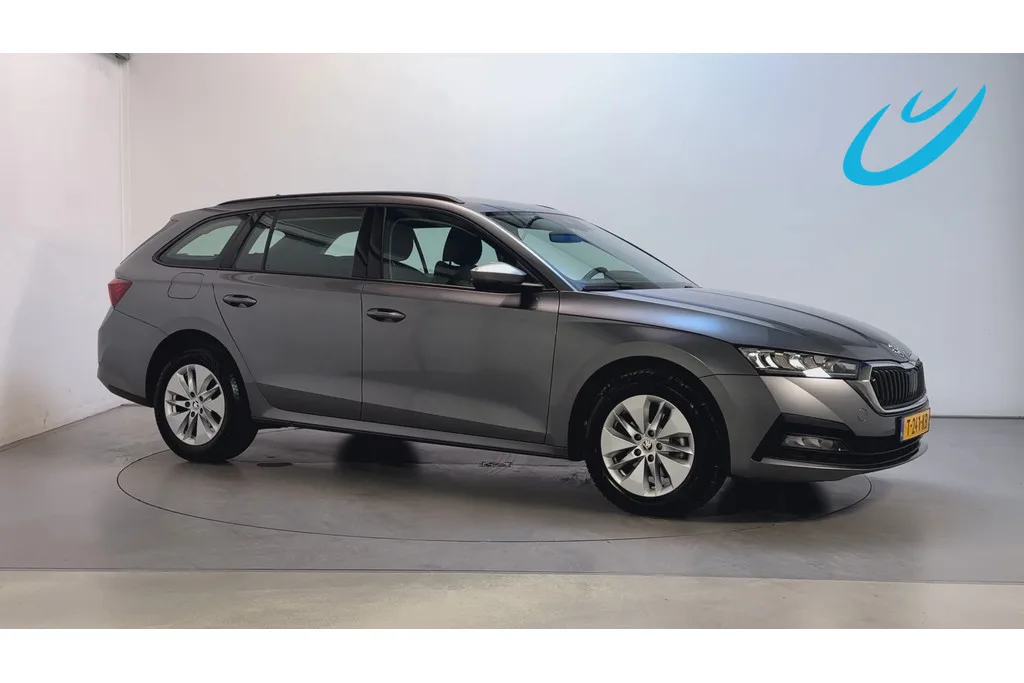 Škoda Octavia (2023) — foto 1