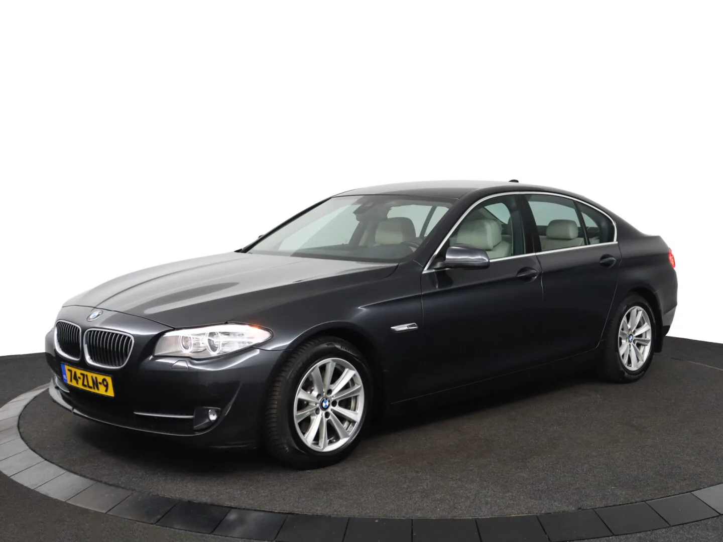 BMW 5-Serie (2013) — foto 1