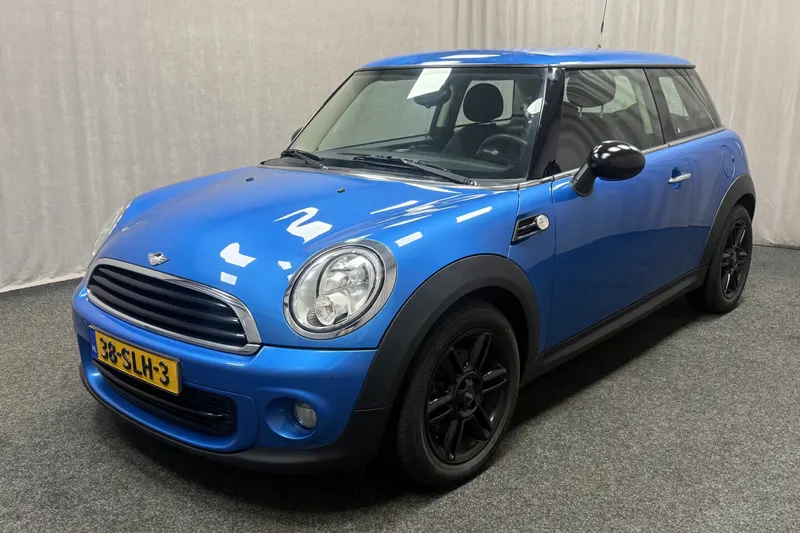 MINI One (2011)