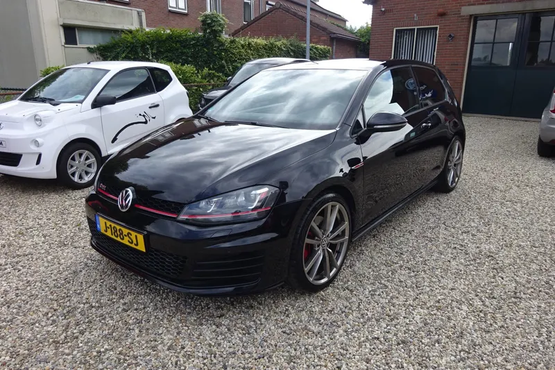 Volkswagen Golf (2017)