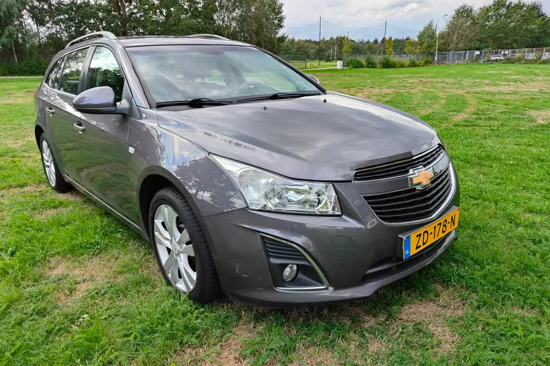 Chevrolet Cruze Station Wagon (2014)