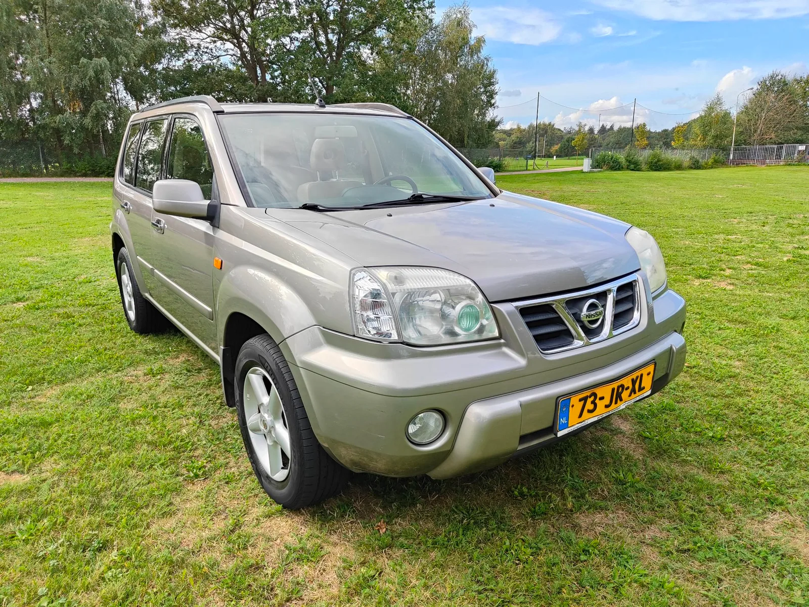Nissan X-Trail (2002) — foto 1