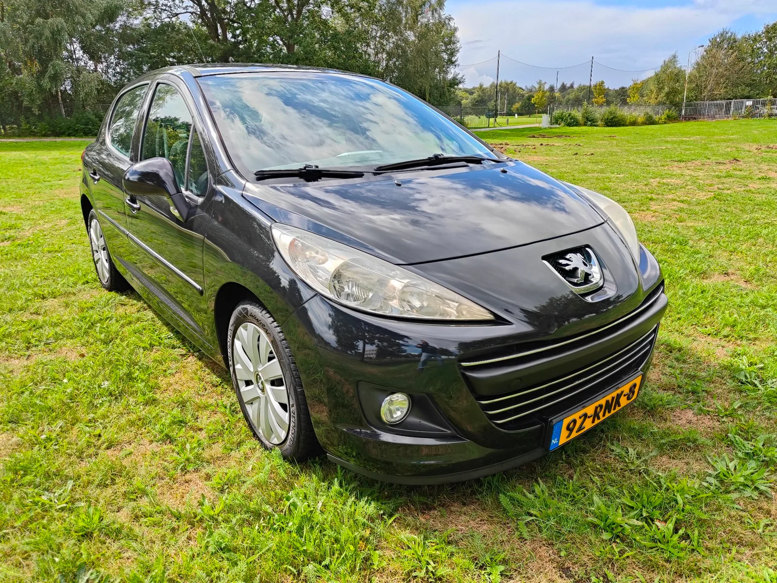 Peugeot 207 (2011) — foto 1