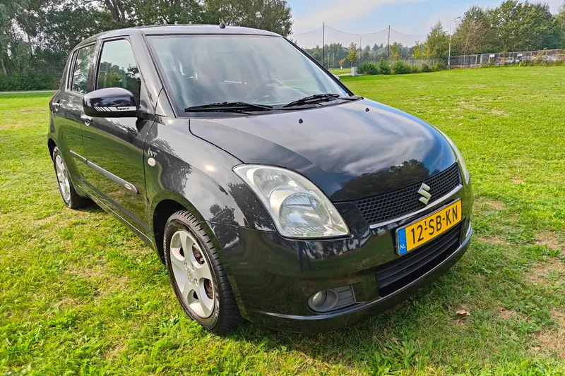 Suzuki Swift (2005)