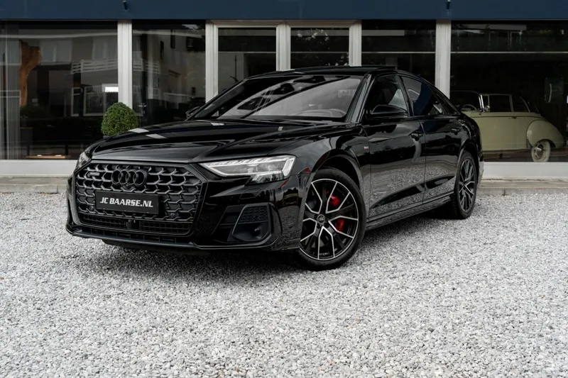 Audi A8 (0)