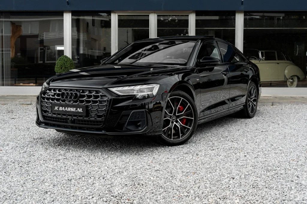 Audi A8 (0) — foto 1