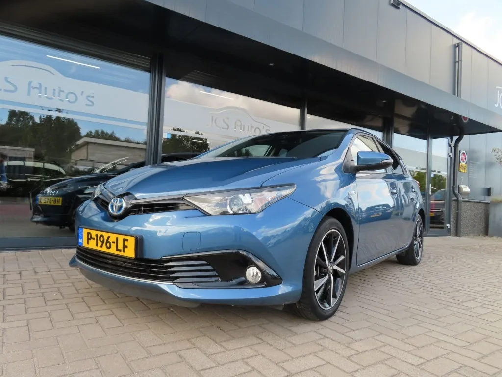 Toyota Auris (2018) — foto 1