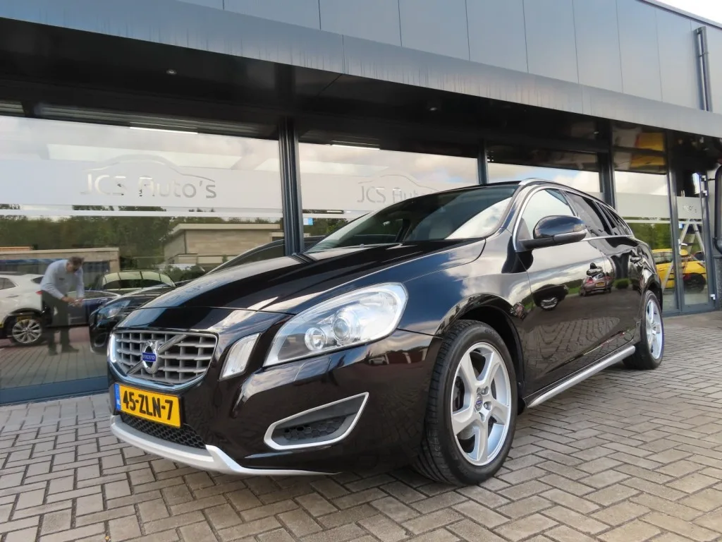 Volvo V60 (2013) — foto 1