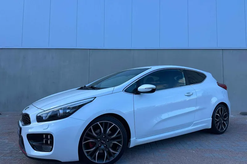 Kia ProCeed (2015)