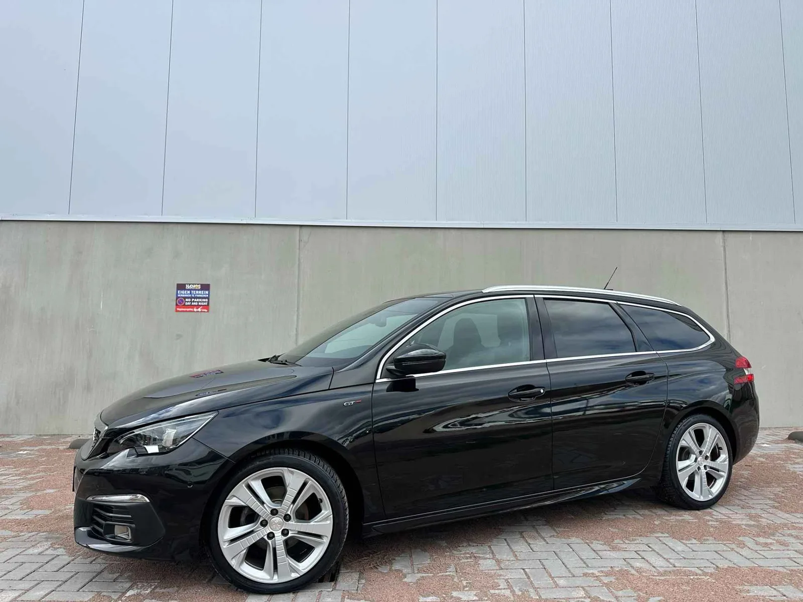 Peugeot 308 (2021) — foto 1
