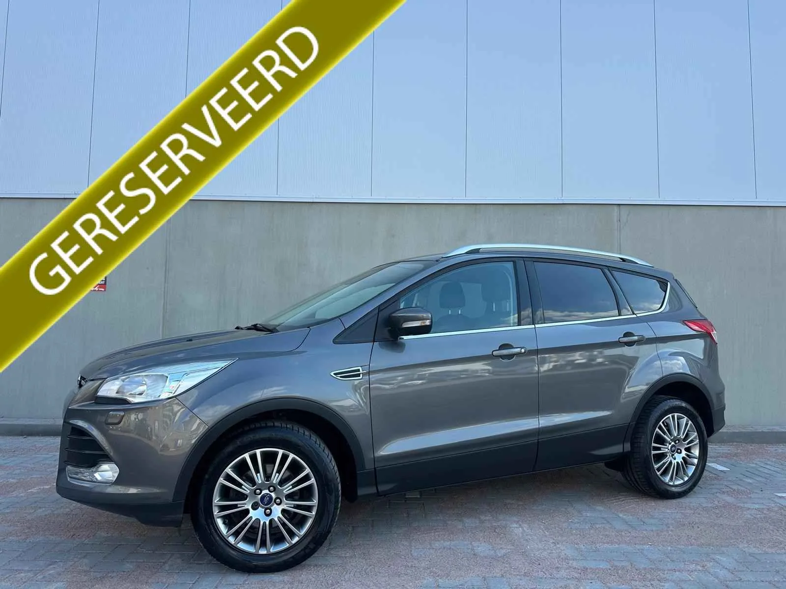 Ford Kuga (2014) — foto 1