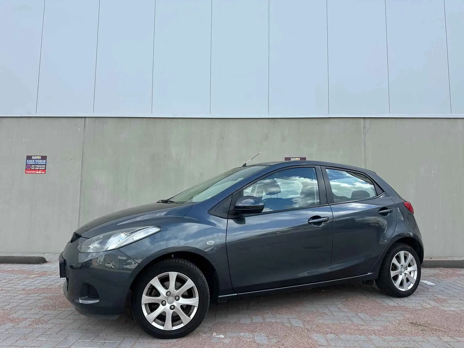 Mazda 2 (2010) — foto 1