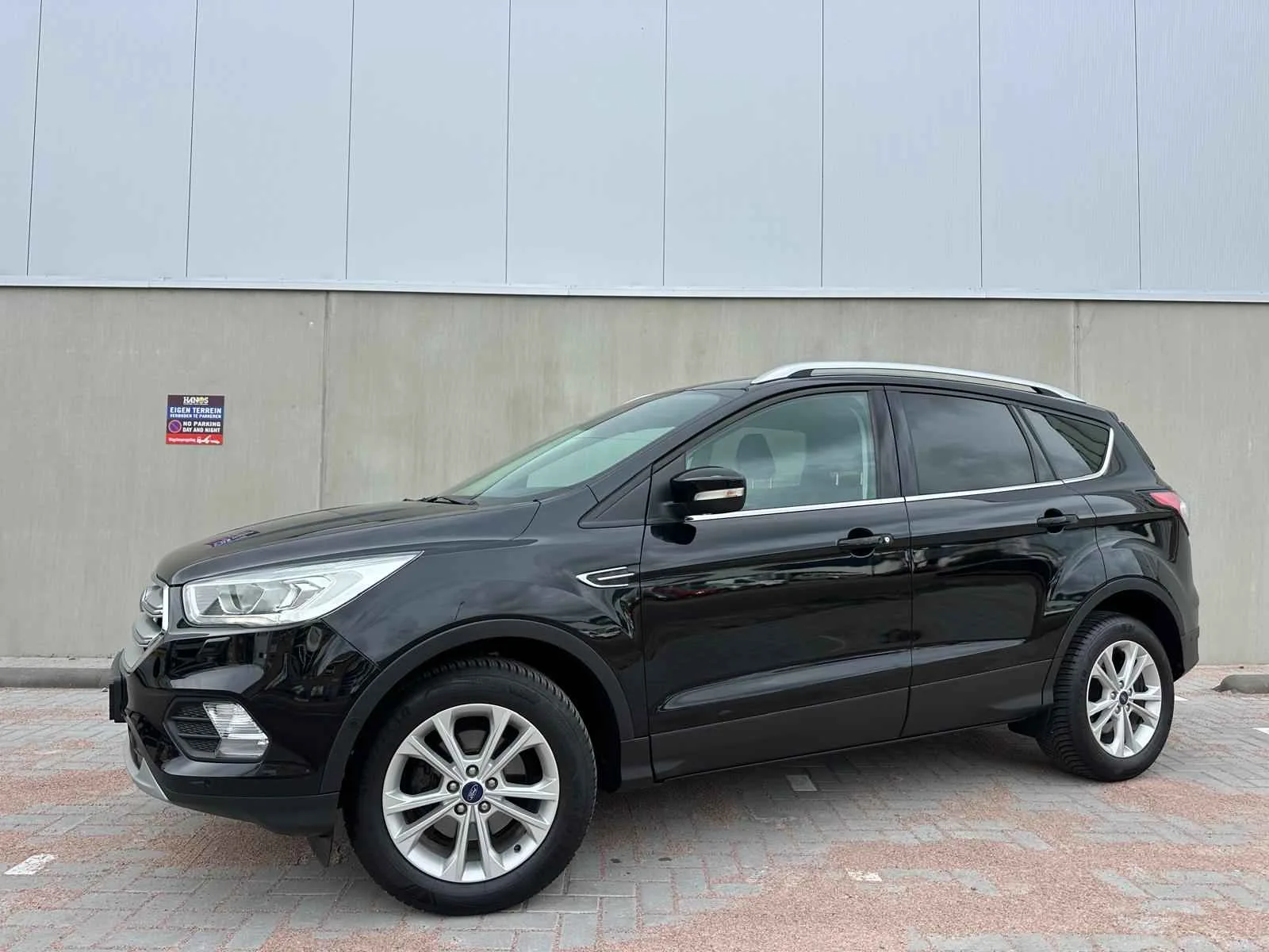 Ford Kuga (2018) — foto 1
