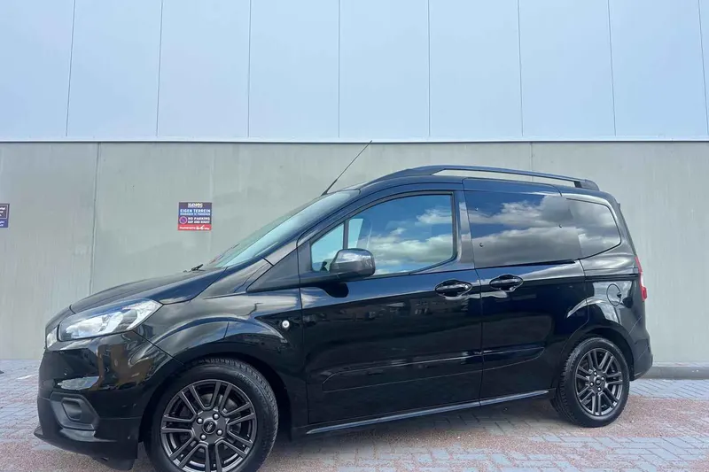 Ford Tourneo Courier (2019)
