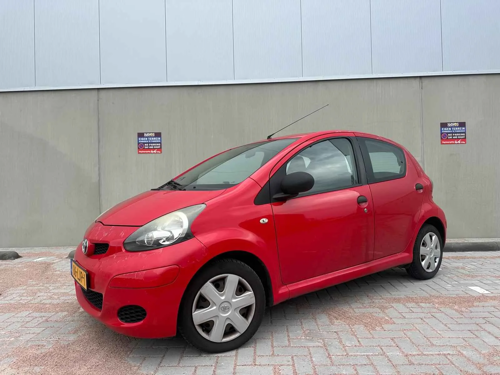 Toyota Aygo (2010) — foto 1