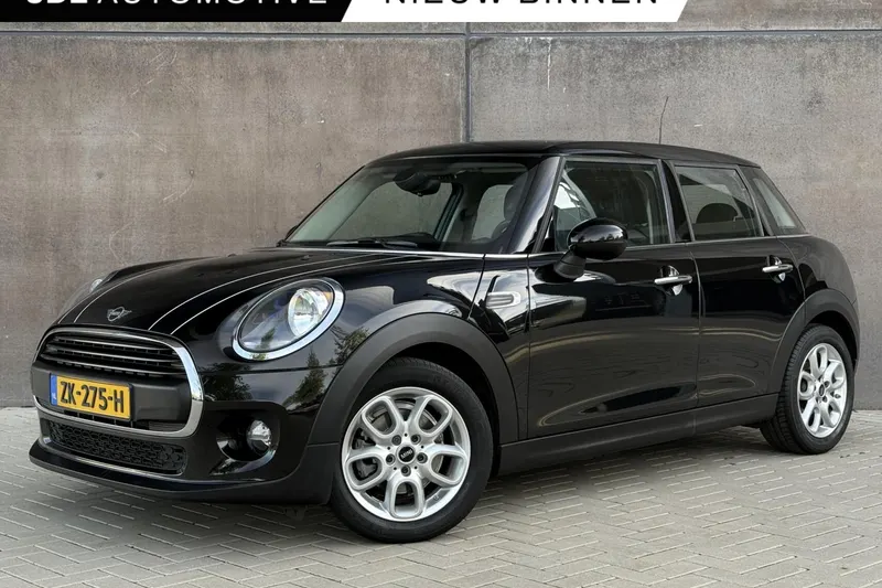 MINI One (2019)