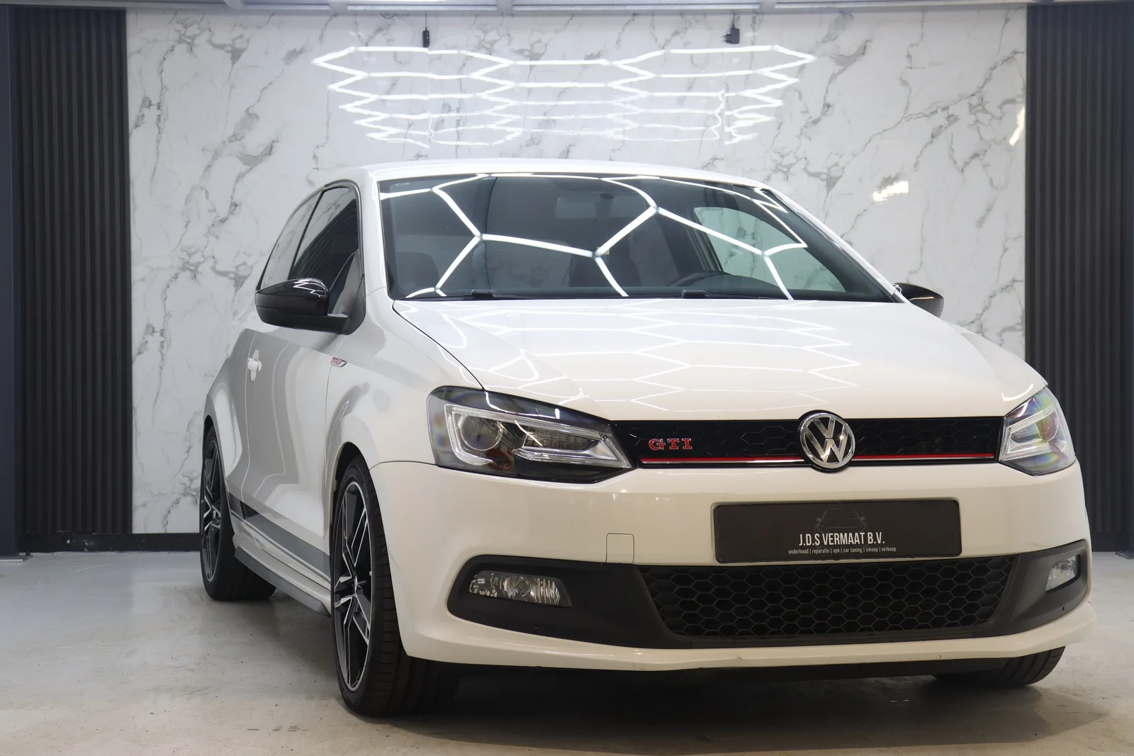 Volkswagen Polo (2011) — foto 1