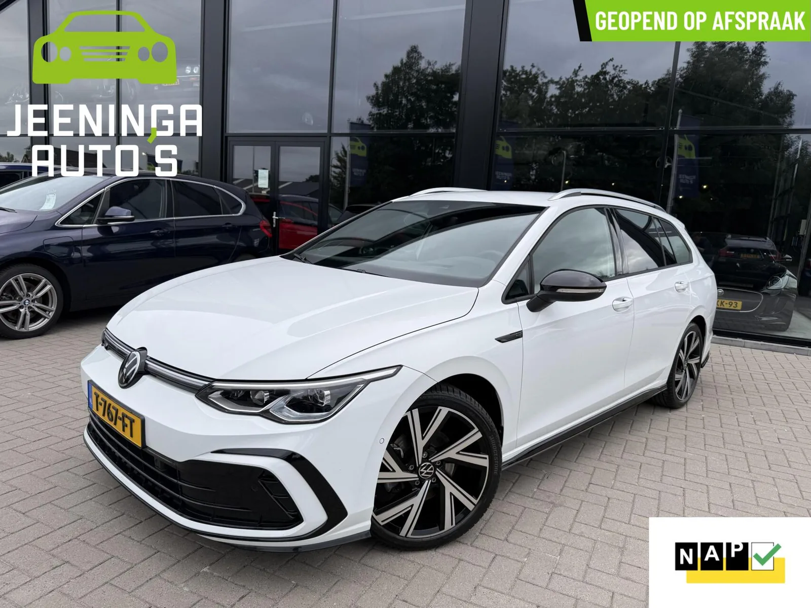 Volkswagen Golf (2023) — foto 1
