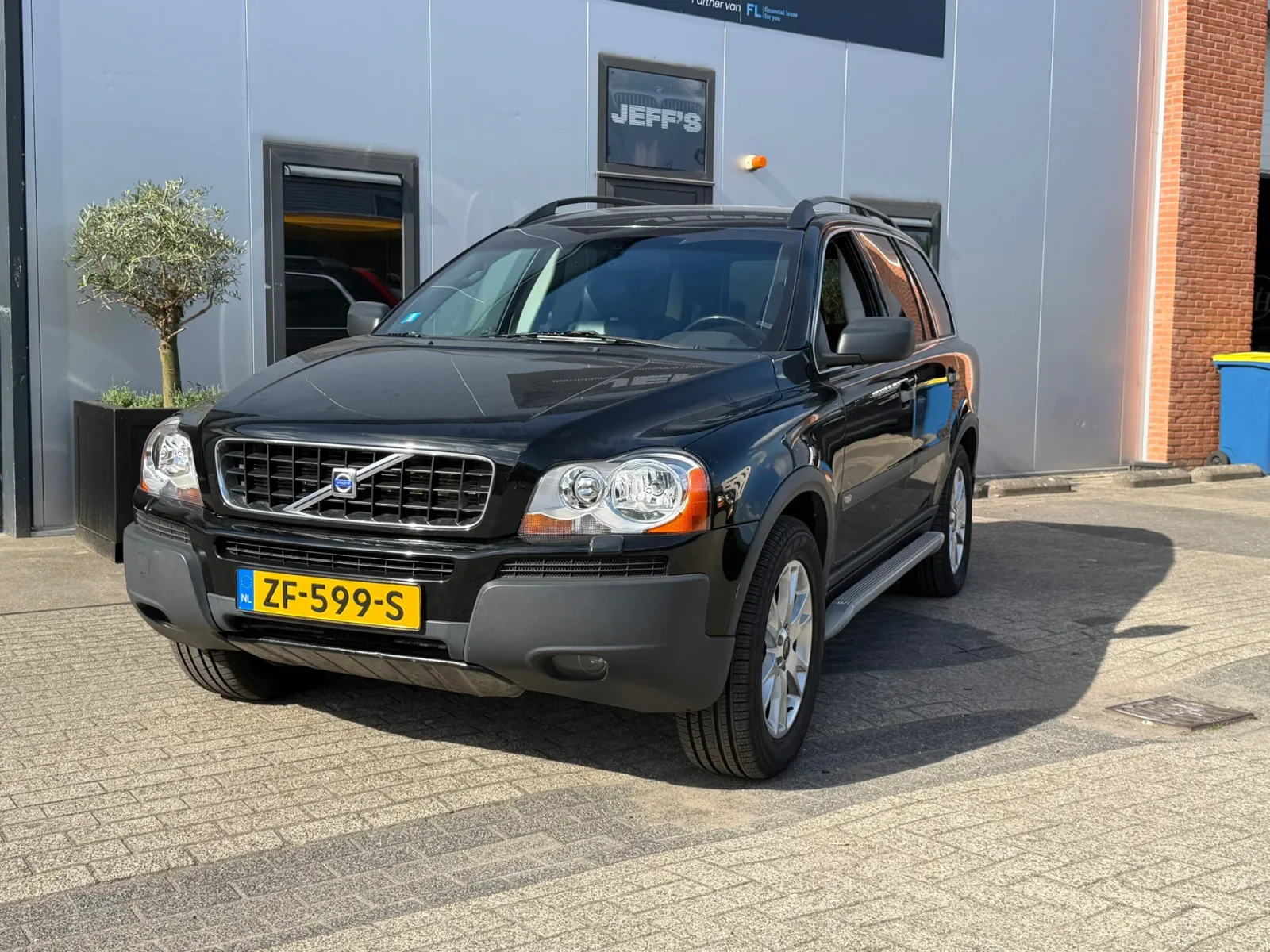 Volvo XC90 (2004) — foto 1
