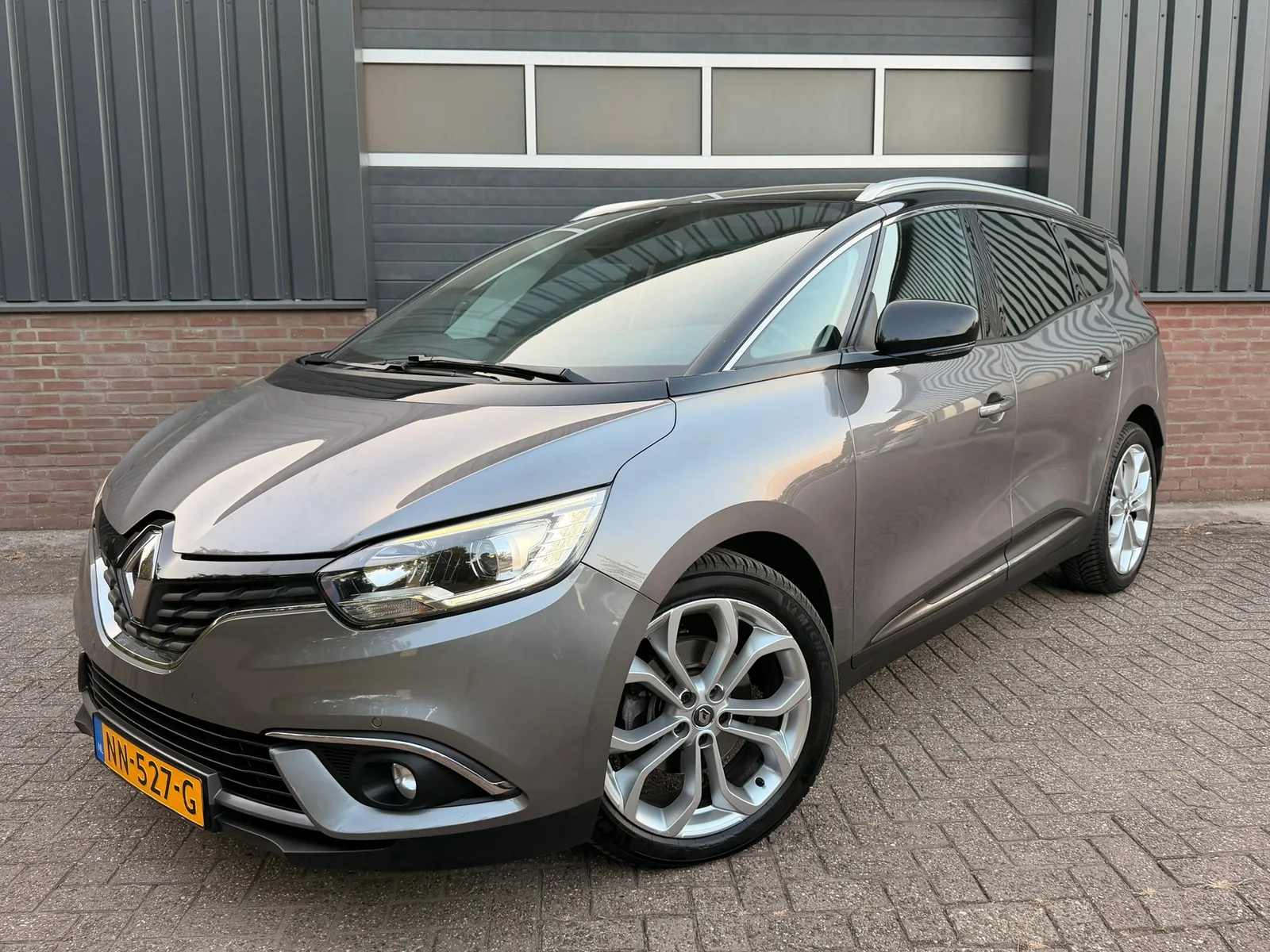 Renault Grand Scénic (2017) — foto 1