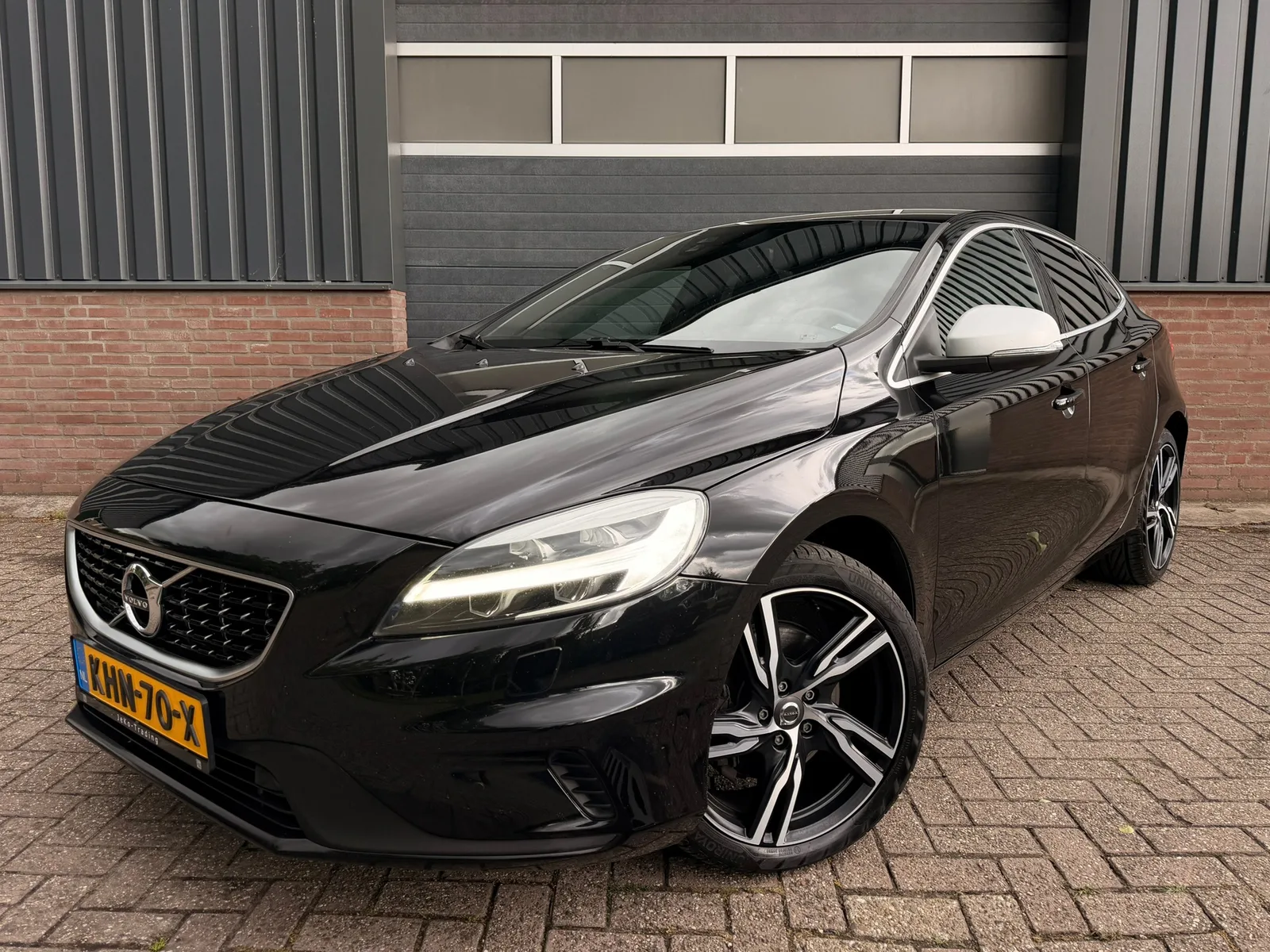 Volvo V40 (2017) — foto 1