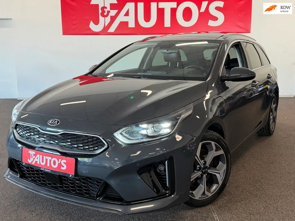 Kia Ceed (2022) — foto 1