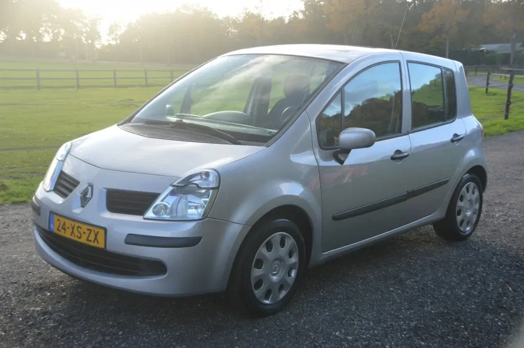 Renault Modus (2007) — foto 1