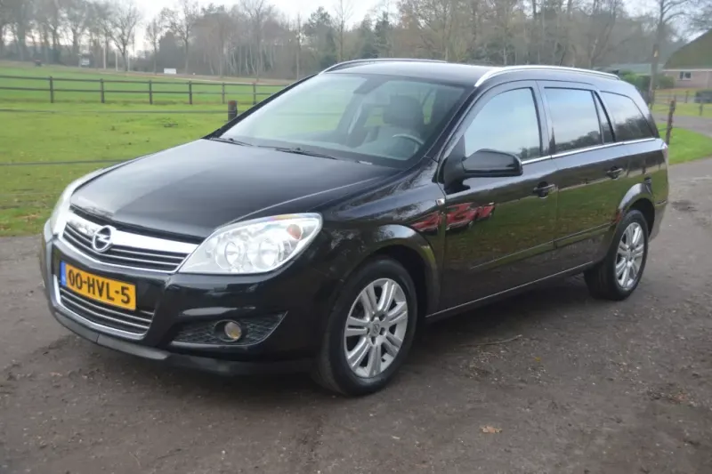 Opel Astra (2009)