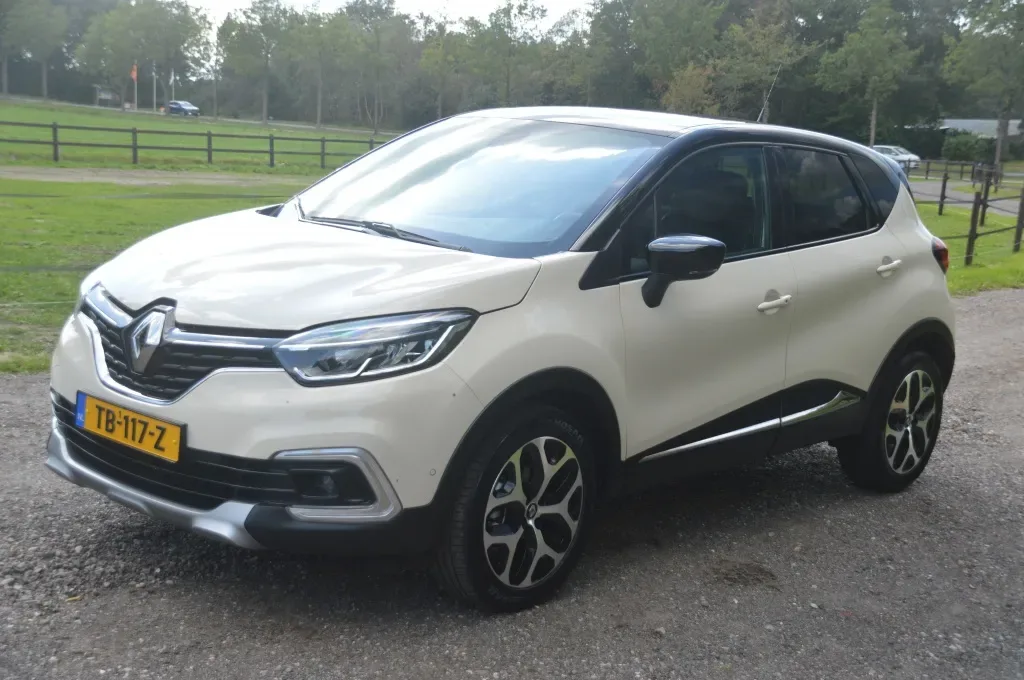 Renault Captur (2018) — foto 1