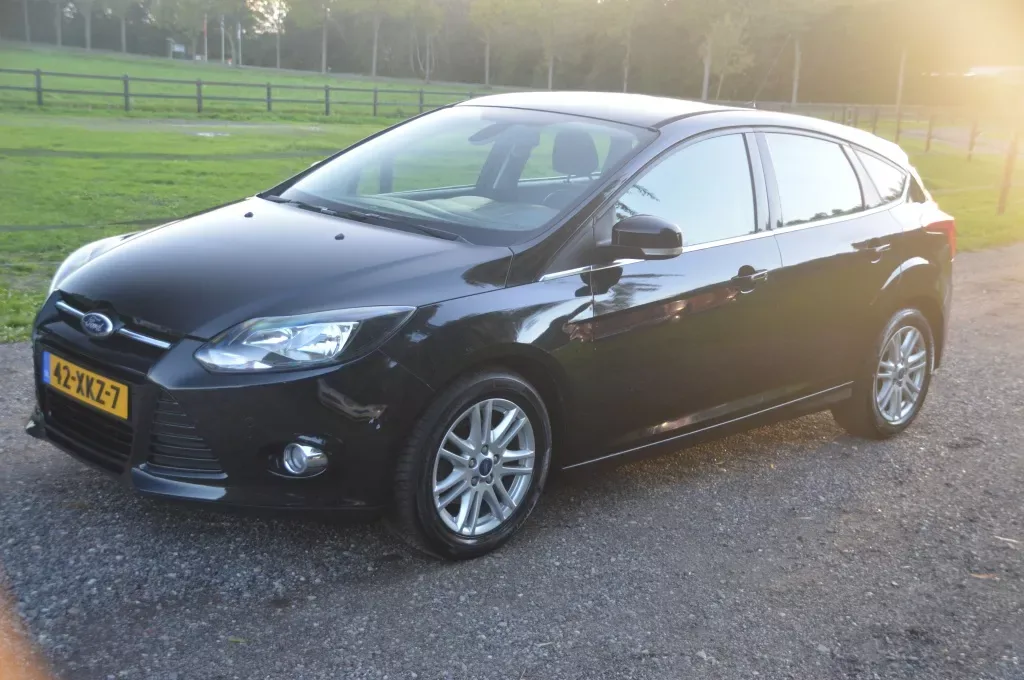 Ford Focus (2012) — foto 1