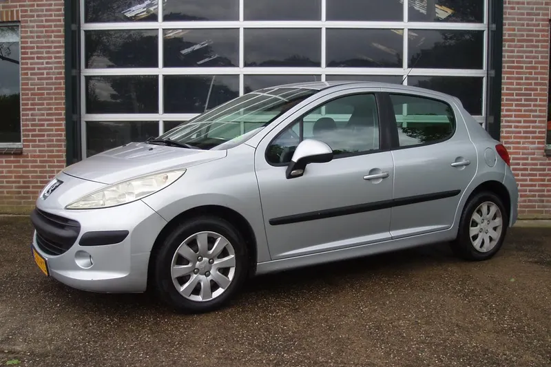 Peugeot 207 (2007)
