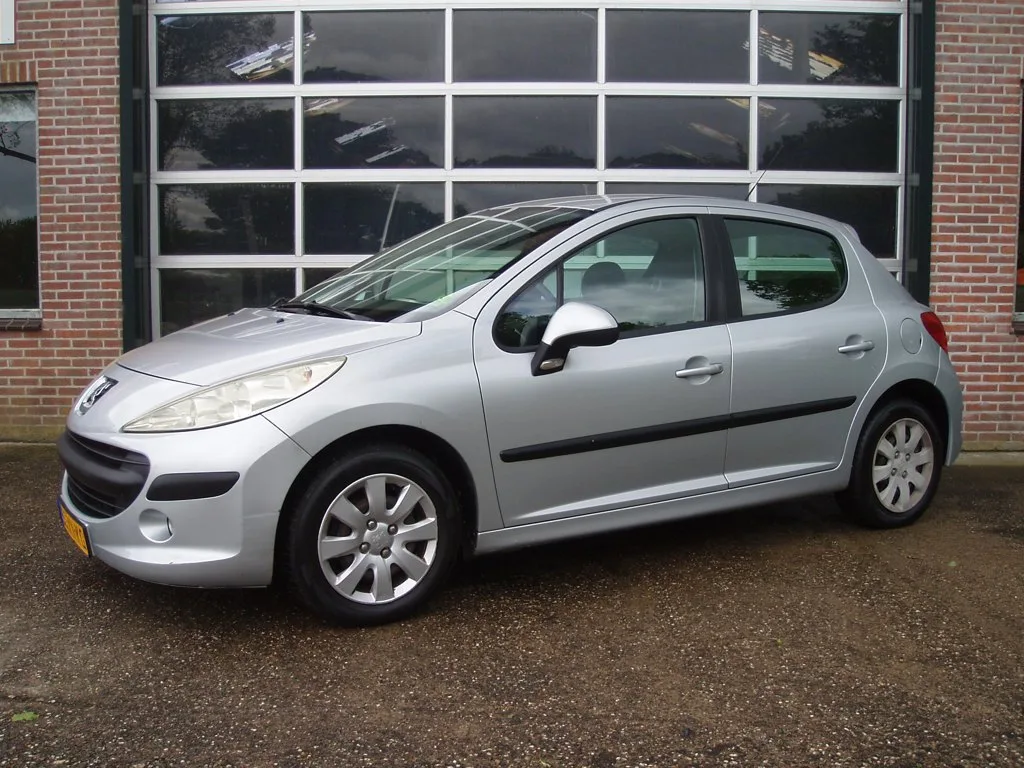 Peugeot 207 (2007) — foto 1