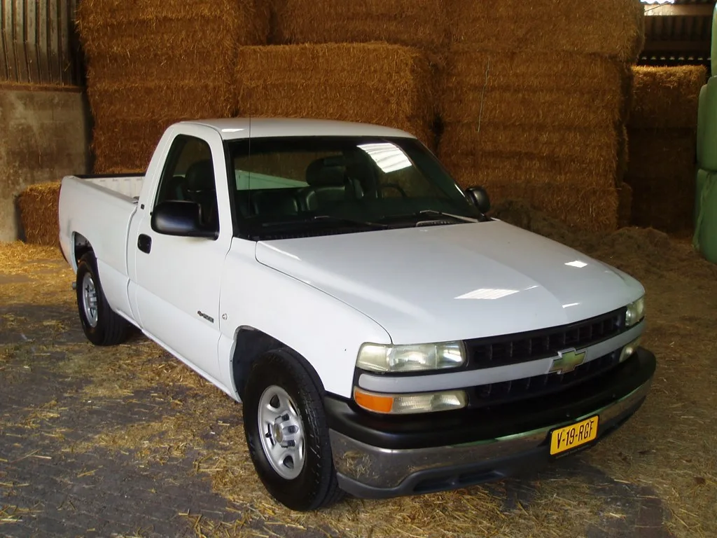 Chevrolet Silverado (1999) — foto 1