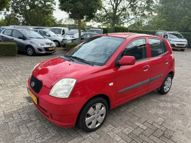 Kia Picanto (2004) — foto 1