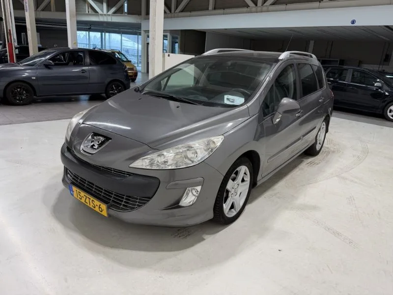Peugeot 308 (2009) — foto 1