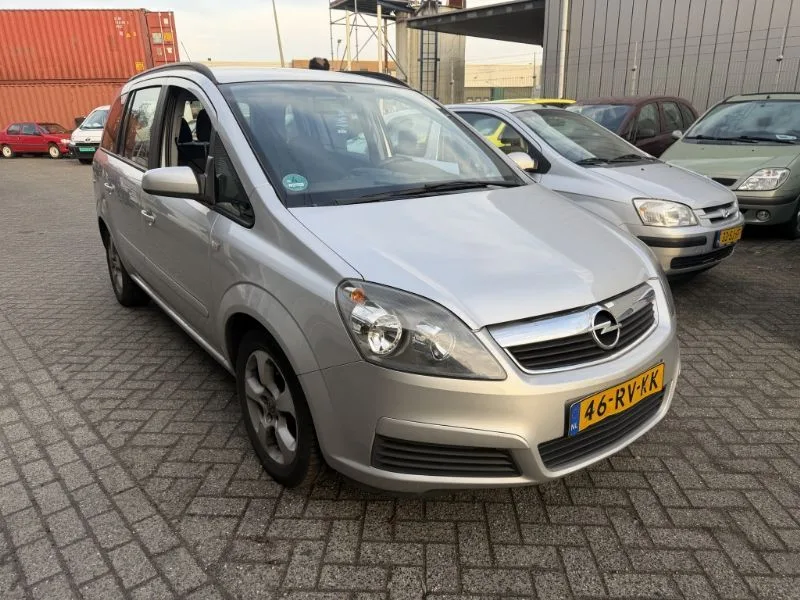 Opel Zafira (2005) — foto 1