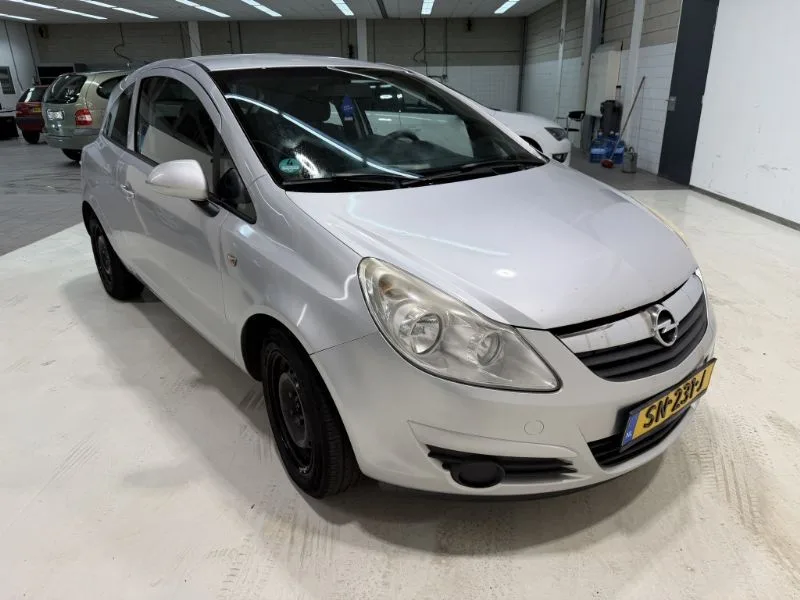 Opel Corsa (2009) — foto 1