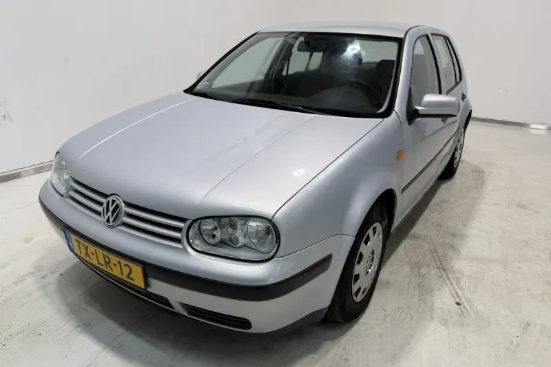 Volkswagen Golf (1998)