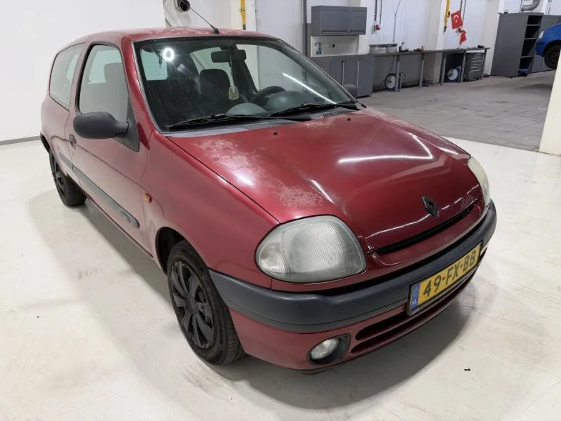 Renault Clio (2000) — foto 1