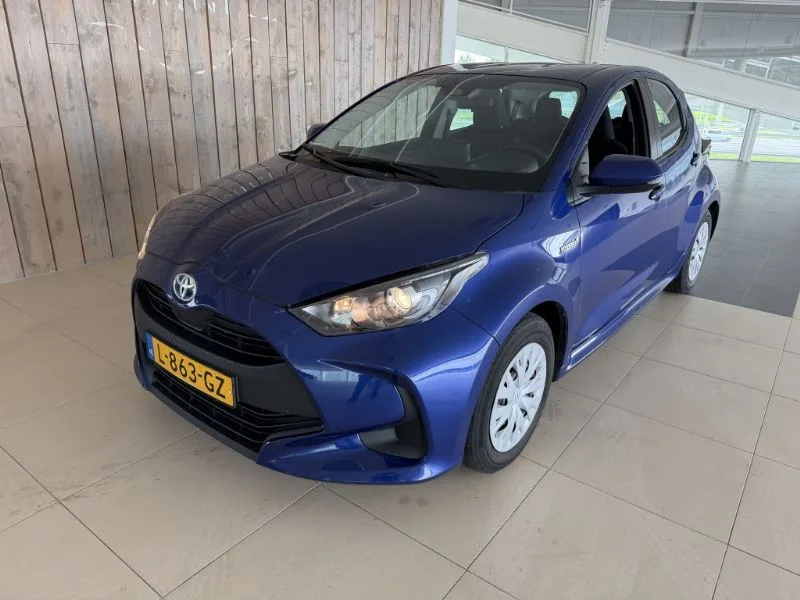 Toyota Yaris (2021) — foto 1