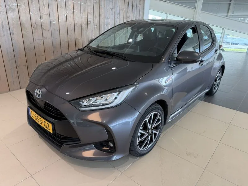 Toyota Yaris (2021) — foto 1