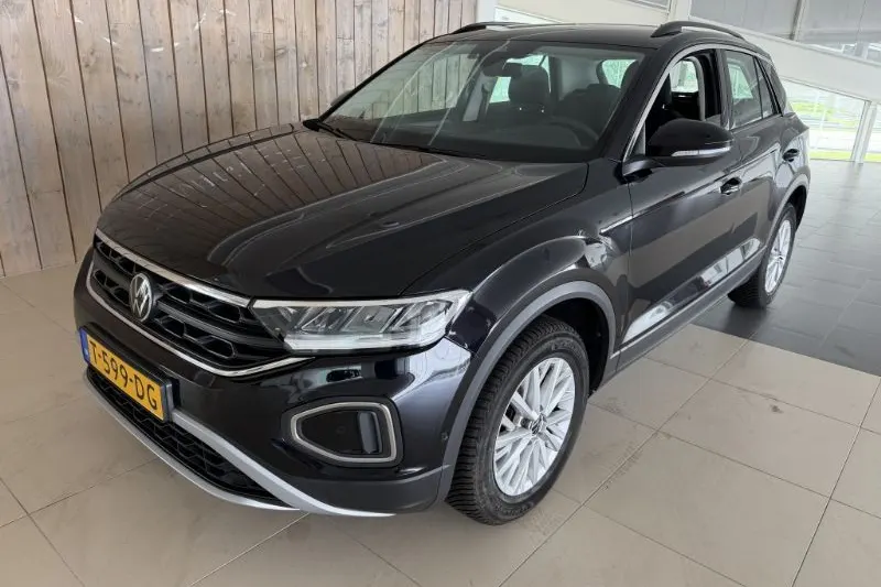 Volkswagen T-Roc (2023)