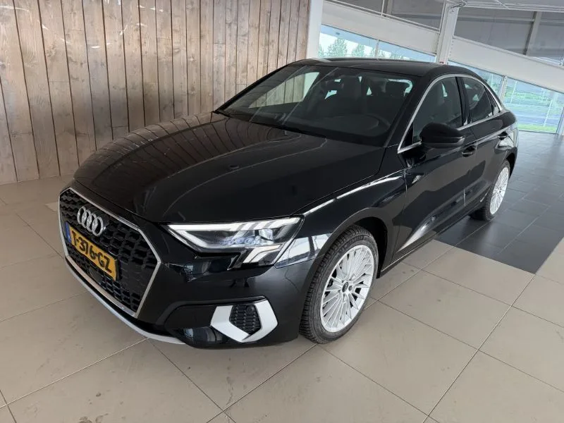 Audi A3 (2023) — foto 1