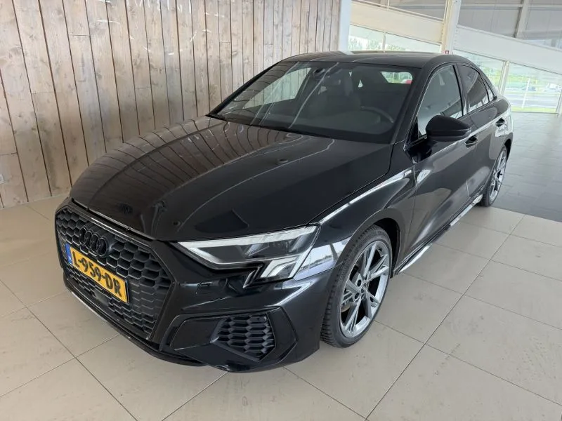 Audi A3 (2021) — foto 1