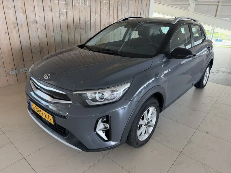 Kia Stonic (2021) — foto 1
