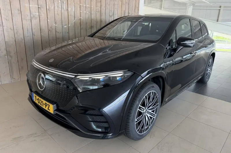 Mercedes-Benz EQS (2023)
