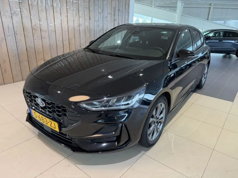 Ford Focus (2023) — foto 1