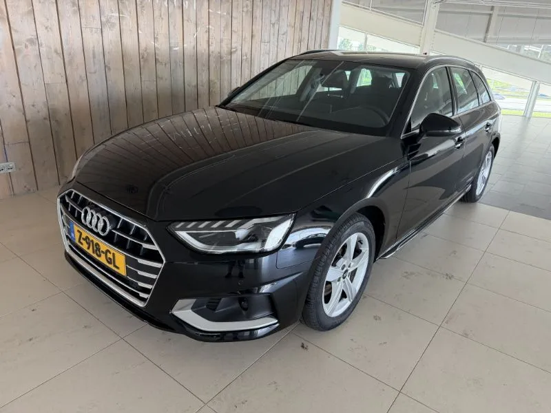 Audi A4 (2024) — foto 1