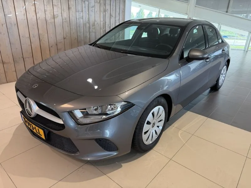 Mercedes-Benz A-Klasse (2020) — foto 1